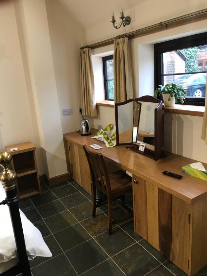 Nuneaton - Cottage - Sleeps 2 - Parking - Garden エクステリア 写真